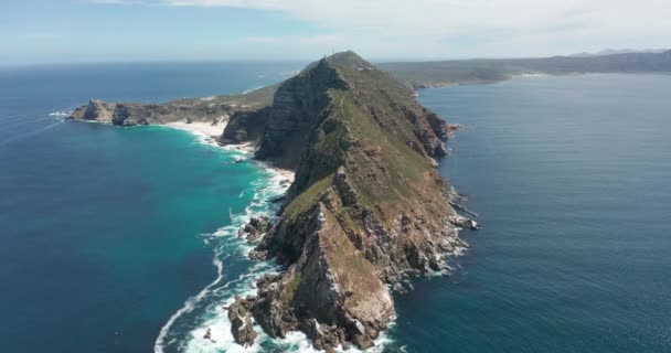 Foto aerea del Capo di Buona Speranza e di Cape Point dove Oceani Indiano, Sud e Atlantico si incontrano. — Video Stock