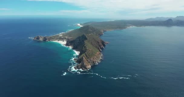 Foto aerea del Capo di Buona Speranza e di Cape Point dove Oceani Indiano, Sud e Atlantico si incontrano. — Video Stock