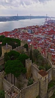 Lizbon, Portekiz 'deki Sao Jorge Kalesi' nin hava görüntüsü.