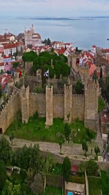 Lizbon, Portekiz 'deki Sao Jorge Kalesi' nin hava görüntüsü.