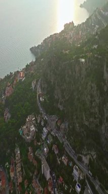  Monako yakınlarındaki Fransız Rivierasında Kaptan DAil 'in hava görüntüsü.