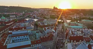 Prag 'ın antik kısmının havadan görünüşü. Prag 'ın Eski Bölgesi.