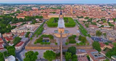 Montpellier, Fransa 'nın havadan görünüşü. Montpellier şehir merkezinin havadan çekilmiş görüntüsü..