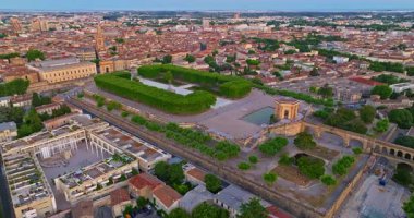 Montpellier, Fransa 'nın havadan görünüşü. Montpellier şehir merkezinin havadan çekilmiş görüntüsü..