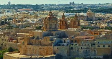 Mdina 'nın havadan görünüşü. Yüzyılların tarihi ve Malta 'nın çarpıcı manzaralı güzel tarihi bir şehir..