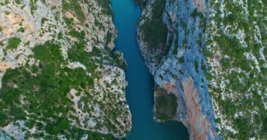 Fransa 'nın güneyindeki Verdon Boğazı' nın havadan görünüşü.
