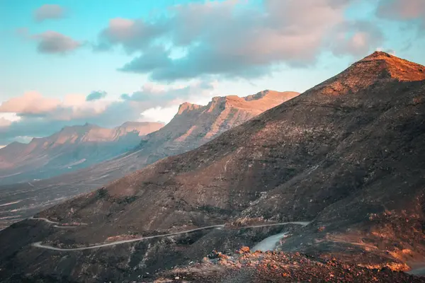 Dağlar ve sahil manzarası, Fuerteventura, Kanarya Adaları, Coffee Sahili