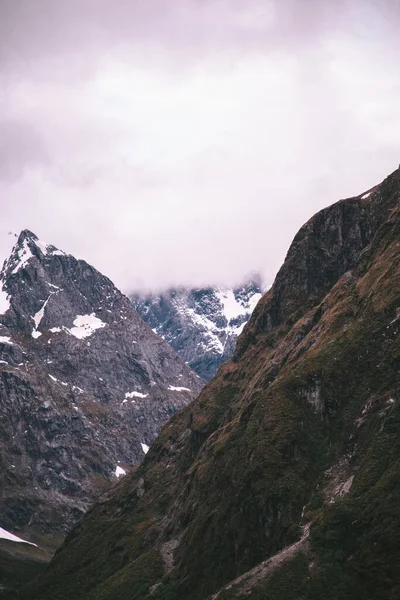Gertrude Saddle, Fiordland, Yeni Zelanda yolunda.