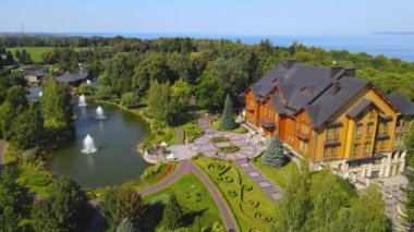 Ulusal park Mezhyhirya. Başkanın villası..