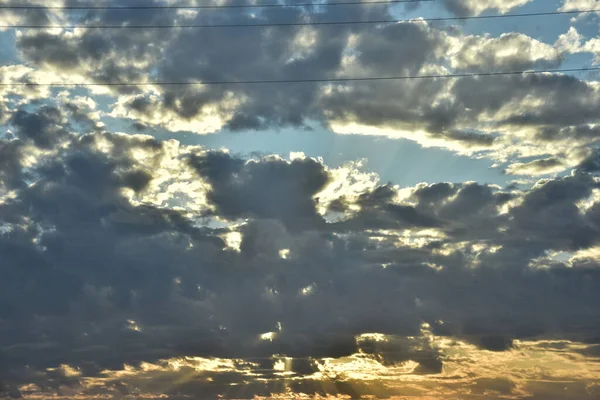 Skyer Solnedgangen Aftenhimmel Naturlig Baggrund Høj Kvalitet Foto - Stock-foto