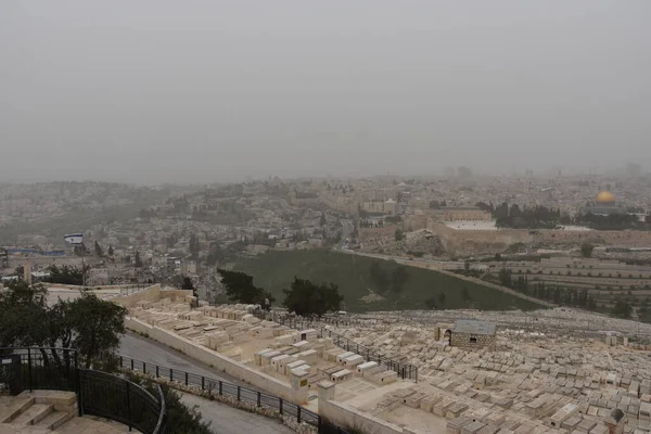 Jerusalem Israel March 2021 View Old City Mosque Foggy Day — Stock Photo, Image