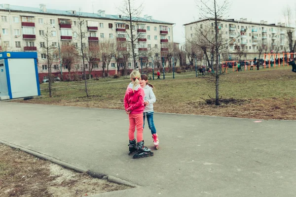 Маленькие дети — стоковое фото