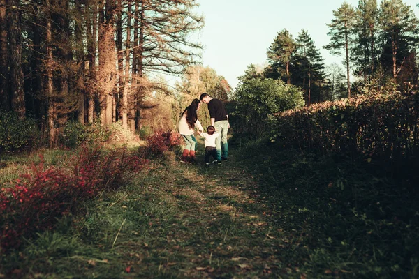 Mãe pai e filho — Fotografia de Stock