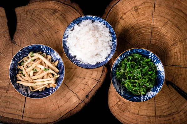 Shirataki Rice Noodles Shimeji Mushrooms Wakame Bowl Wooden Table Background — Stock Photo, Image