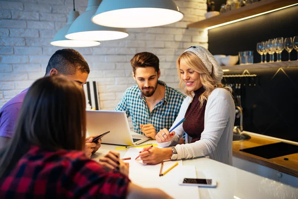 Onların küçük iş kurma