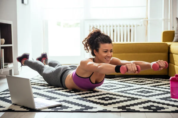 Exercising at home — Stock Photo, Image