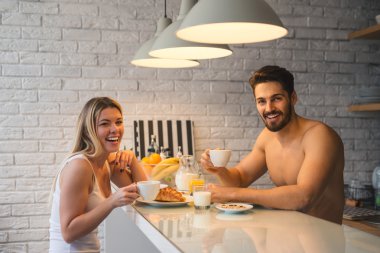 İki Servis Kahvaltı