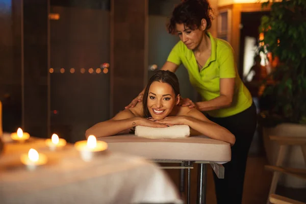 Relaxing at the spa — Stock Photo, Image