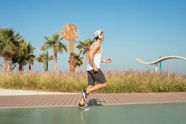 Correr en la playa —  Fotos de Stock