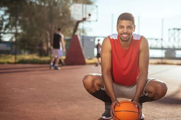 Succesvolle basketballer — Stockfoto