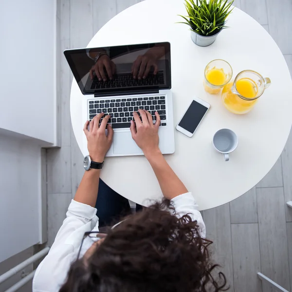 Arbeiten von zu Hause aus — Stockfoto