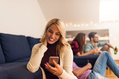 Bir cep telefonuna mesaj