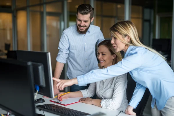 Hardwerkende business team — Stockfoto