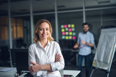 Kendine güvenen iş