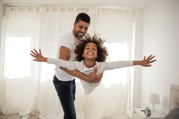 Tiempo de juego con papá —  Fotos de Stock