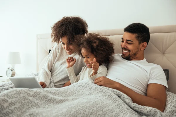 Family bed time — Stock Photo, Image