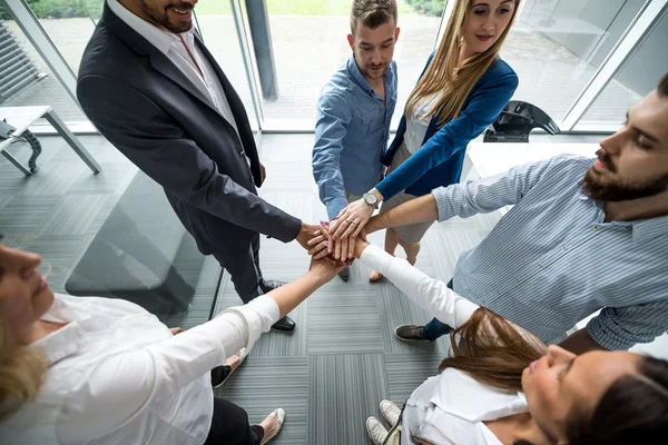 Teamwork garanterar framgång — Stockfoto