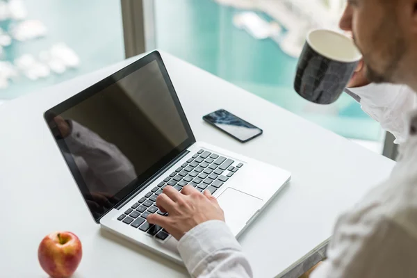 Geschäftige Büroatmosphäre — Stockfoto