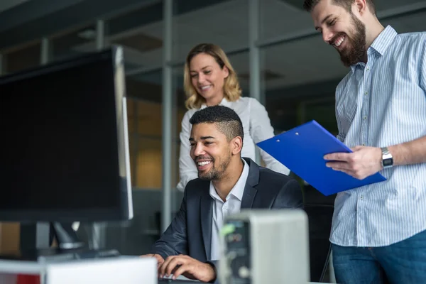 Équipe de travail acharnée — Photo