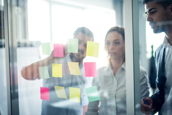 Sessão de escritório de brainstorming — Fotografia de Stock