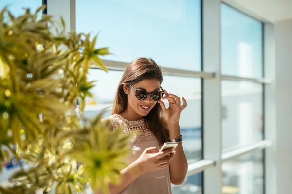 Mensajes de texto con clientes — Foto de Stock