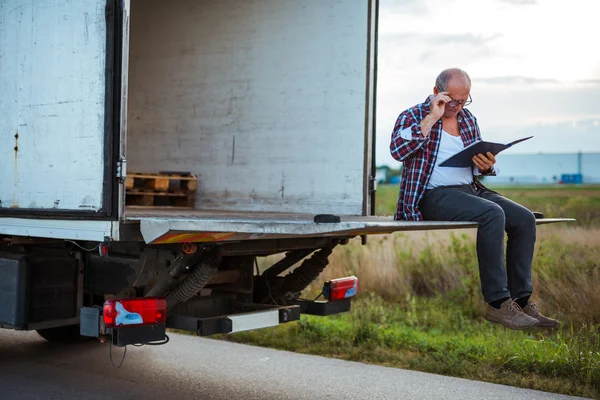 Working on delivery — Stock Photo, Image