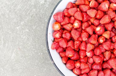 Çilekler yemeye hazır.