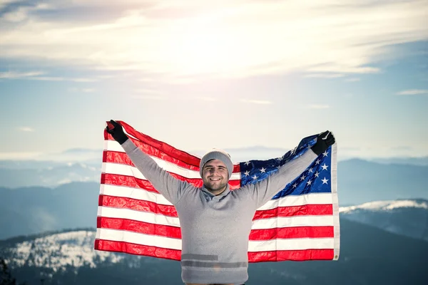 Gipfel des Berges mit US-Flagge — Stockfoto