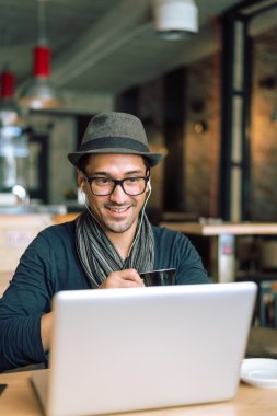 Internet browsing on computer