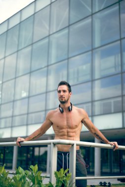 sert bir çalışmadan sonra rahatlatıcı