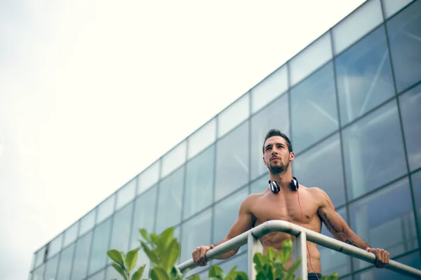 Relaxing after hard workout — Stock Photo, Image