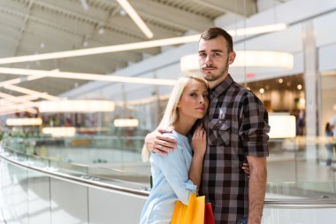 Çift harcama zaman mutlu