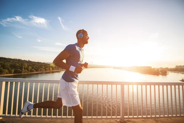 Belo pôr do sol correr — Fotografia de Stock