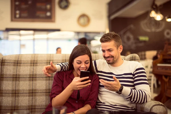 Notizie sorprendenti al telefono — Foto Stock