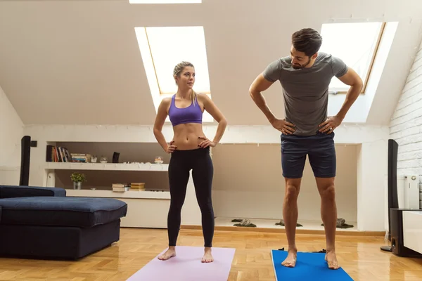 Doing fitness together — Stock Photo, Image