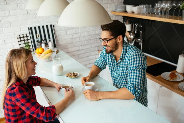 Having a morning coffee together — Stock Photo, Image