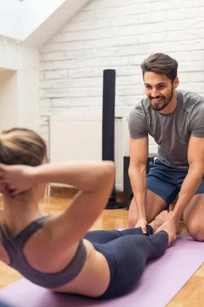 Formazione insieme a casa — Foto Stock