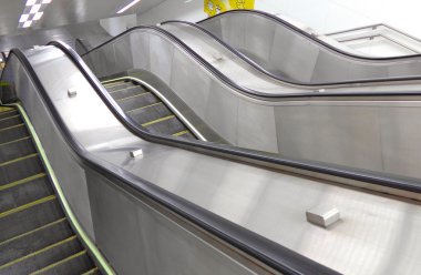Yürüyen merdiven closeup Tayvan metro istasyonunda