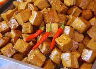 Küp kurutulmuş tofu closeup Tayvan ihtiva eder.