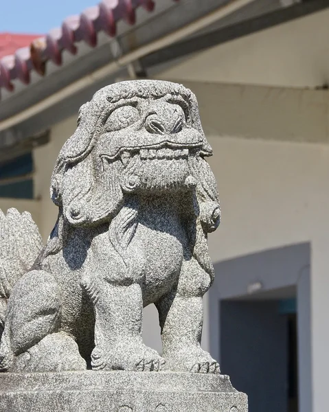 The traditional style of lion guardian — Stock Photo, Image